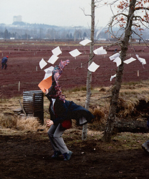 A Sudden Gust of Wind (after Hokusai), 1993 – ジェフ・ウォール